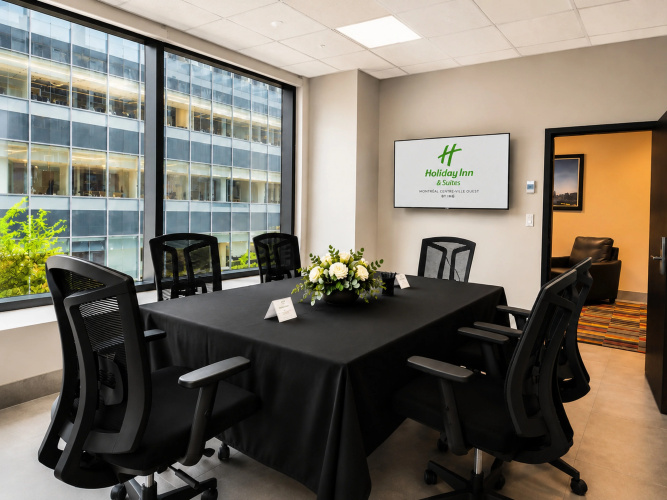 Holiday Inn & Suites Montreal Centre-ville Ouest photo 23