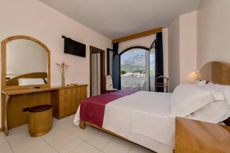 Quadruple room