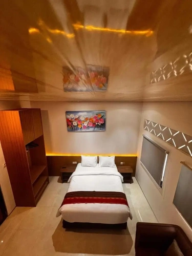Grand room
