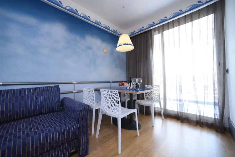 2 Bedrooms Deluxe Suite with balcony