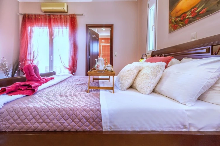 4 Bedrooms Villa with sea view