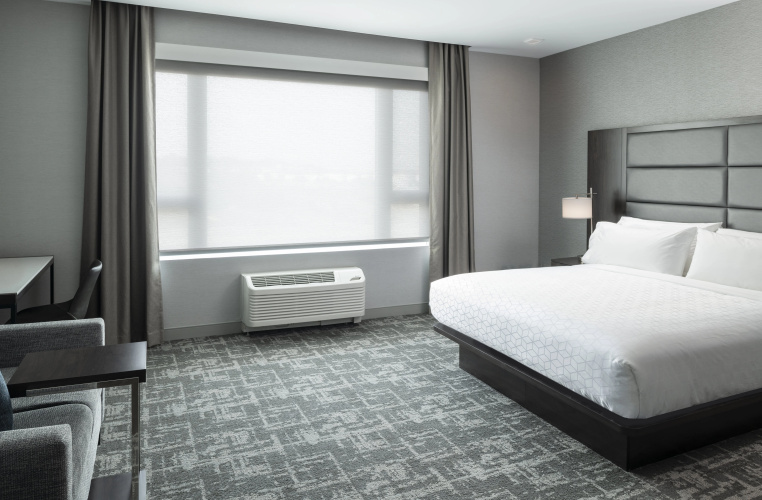 Staybridge Suites Boston Logan Airport - Revere photo 8