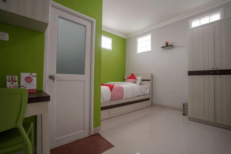OYO 948 Vivi Residence Syariah Ii
