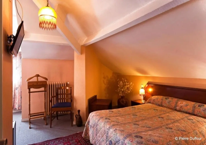 Standard Double Suite