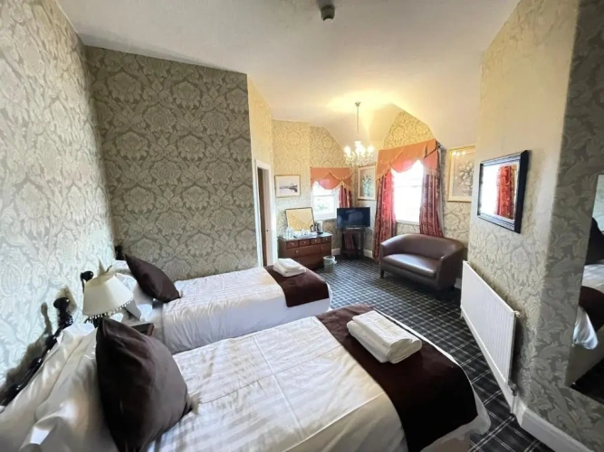 Standard Twin room with sea view