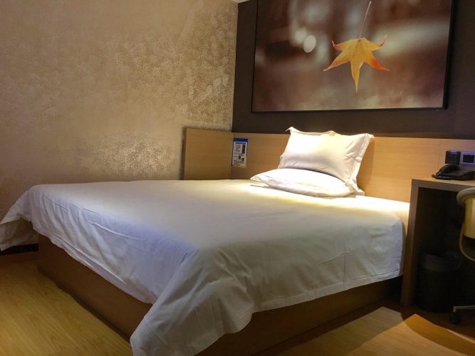 Economy room