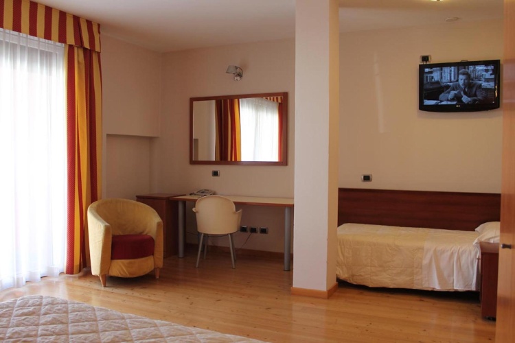 Deluxe Triple room