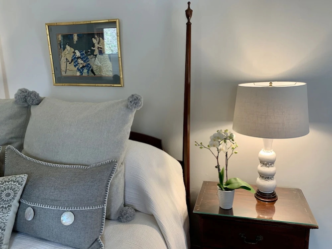 1795 Acorn Inn B&B