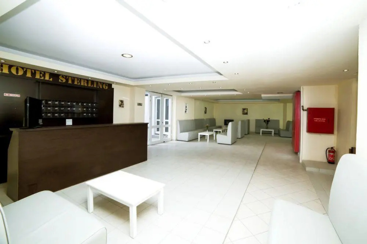Cloud 9 Hotel