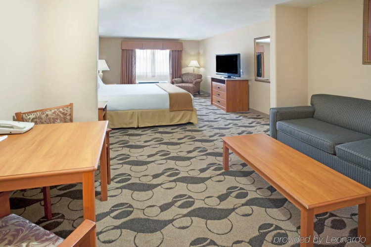 Holiday Inn Express Hotel & Suites Elgin