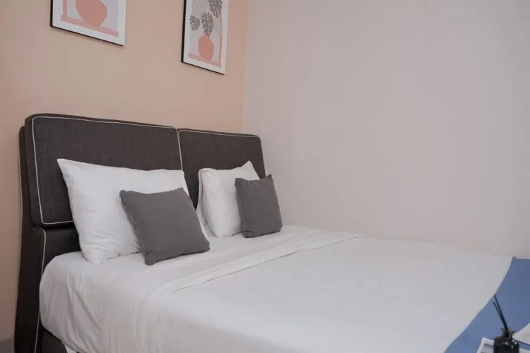 Comfy And Minimalist Studio Apartment B Residence