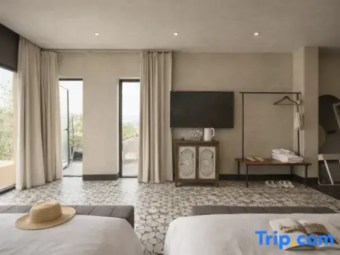 Family Suite with lake view