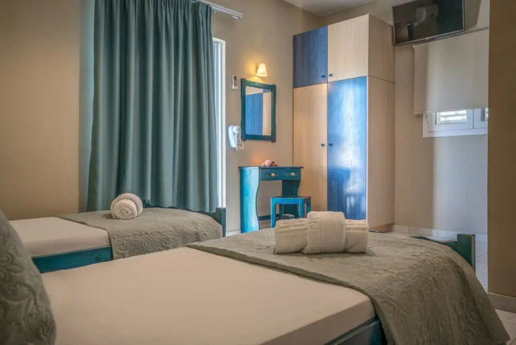 Nikos & Maria Studios