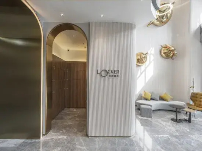 X Hotel