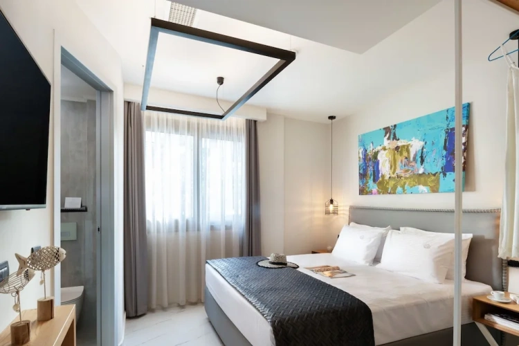 Family Suite with balcony and with partial sea view