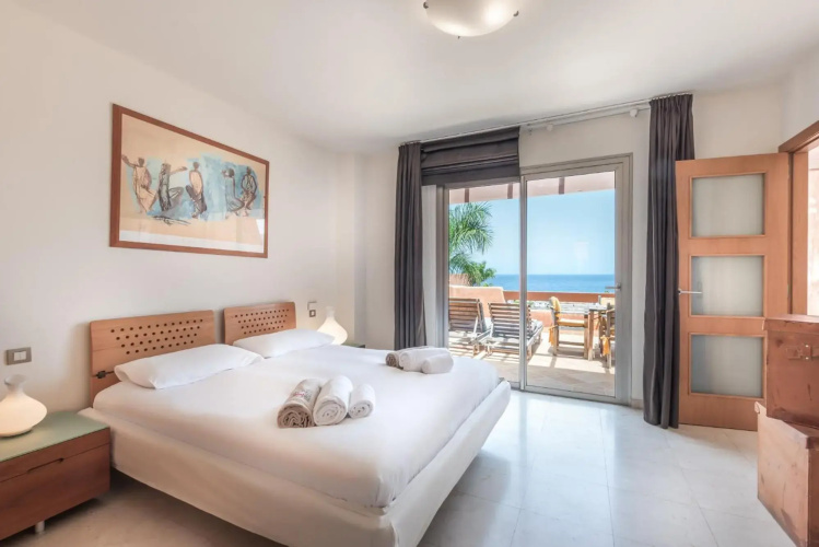 Romen 2-2 PENTHOUSE SEA VIEW & JACUZZI 2B