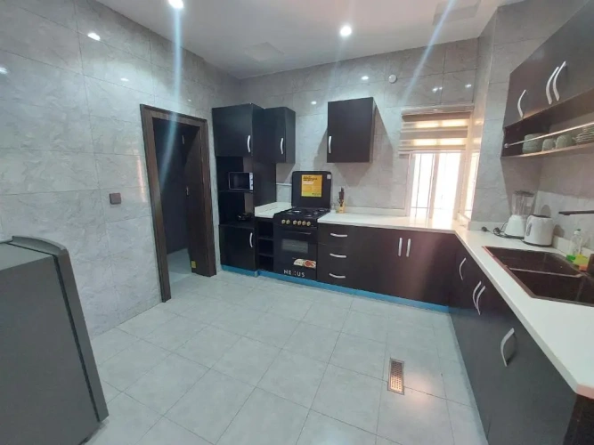 3 Bedrooms Apartment
