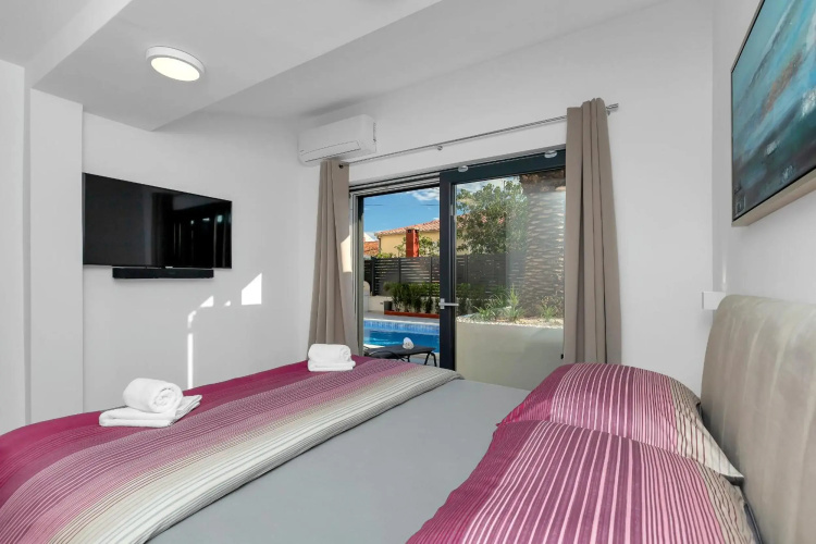 Lulani pool apartment