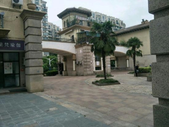 Yuebin Chain Hotel (Songjiang University Town)