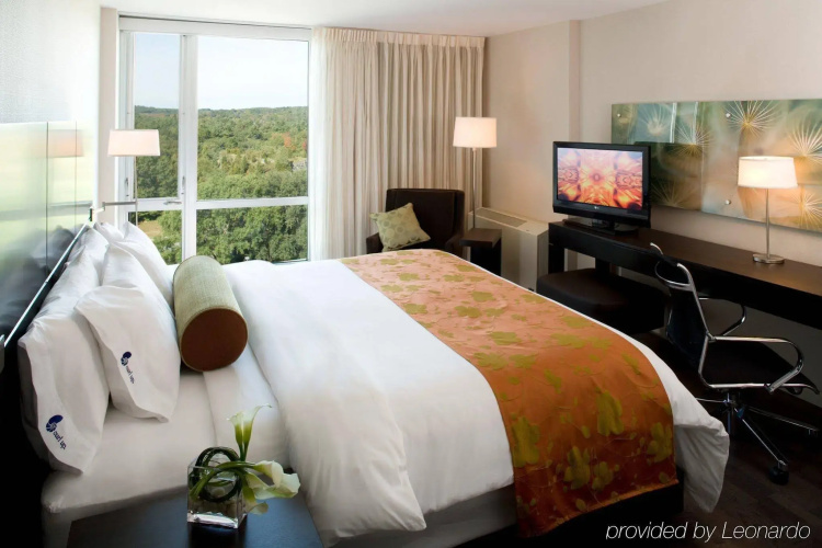 Hotel Indigo Boston - Newton Riverside