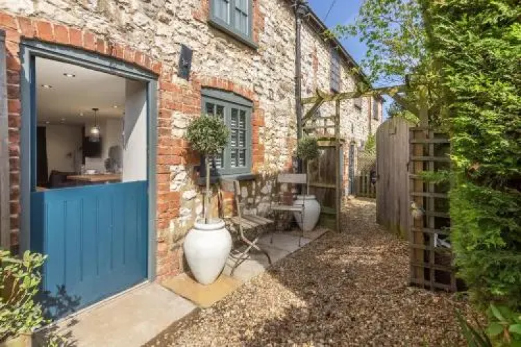 No33 Thornham Cottage 2