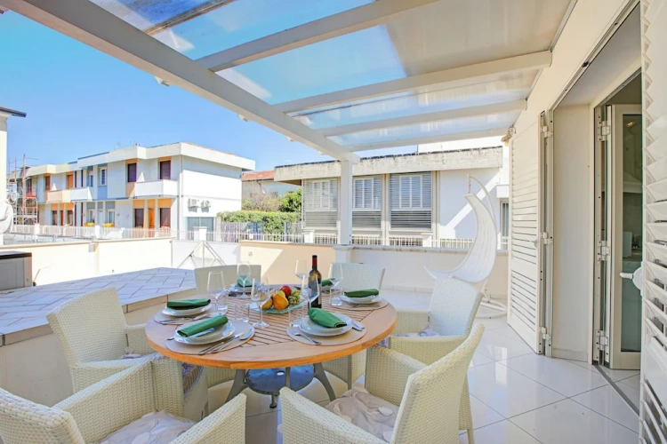 Family Cottage with balcony