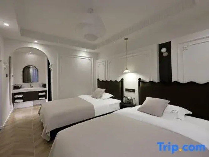 Twin Suite