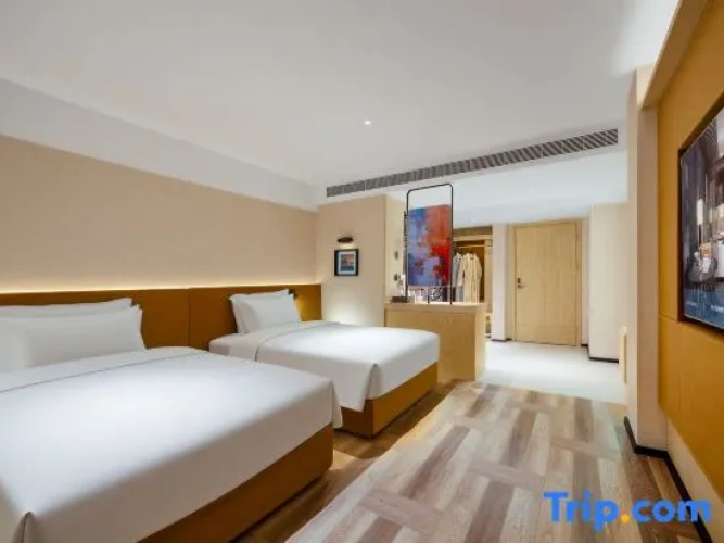 Standard Family room with city view