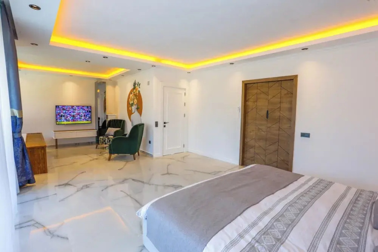 Villa White House