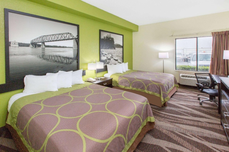 1 Bedroom Quadruple Suite