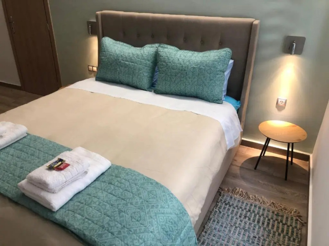 Royal Blue Grand Suite No 2