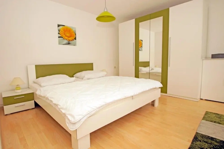 2 Bedrooms Apartment