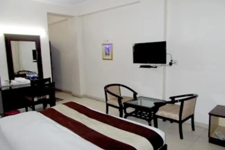 Nouva By Dcrest Hotel