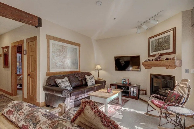 8775 Trappers Crossing - 1 Br Condo