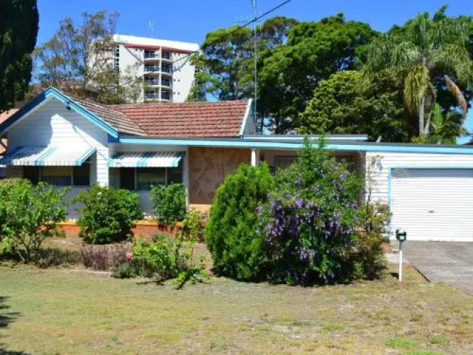 11 Peel Street