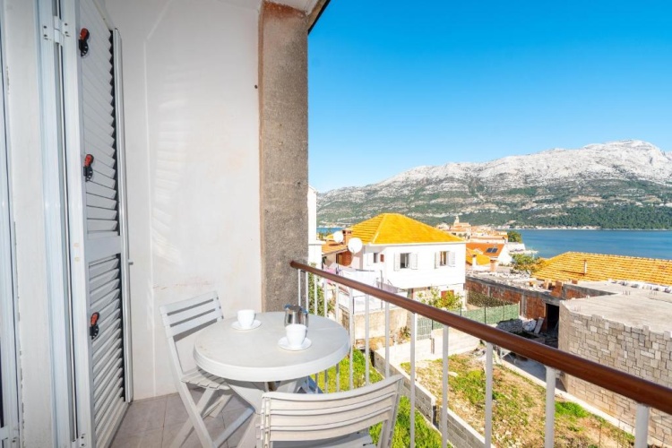 2 Bedrooms Apartment with balcony