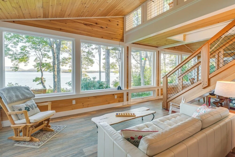 4 Bedrooms Cottage