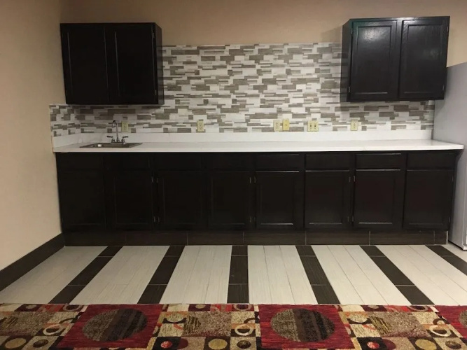 Westbridge Inn & Suites
