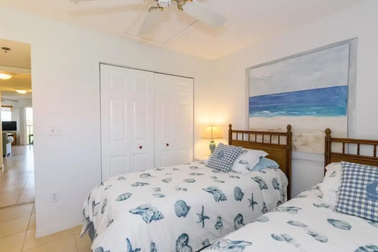 Cove at Sandy Pointe Unit 208a