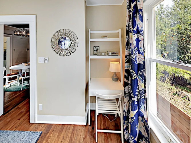 Travis Heights Bungalow - 2 Br Cottage