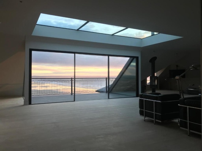 Apartment with balcony