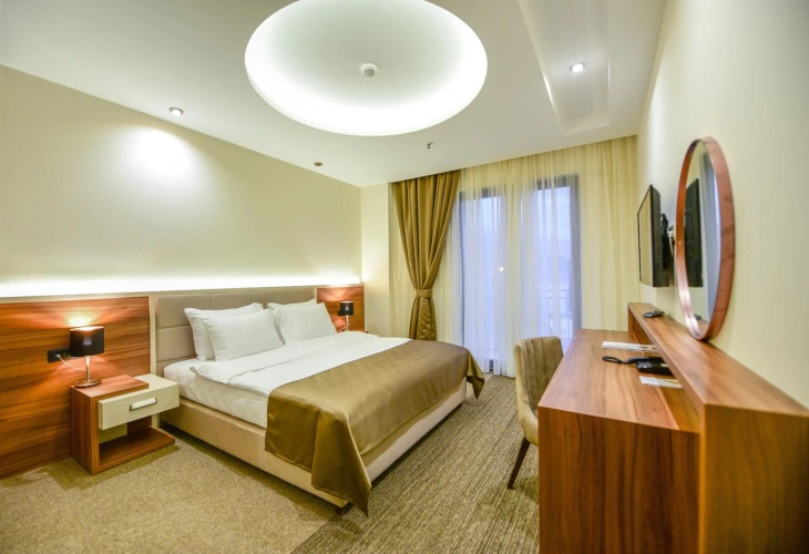 Hotel Lazaro