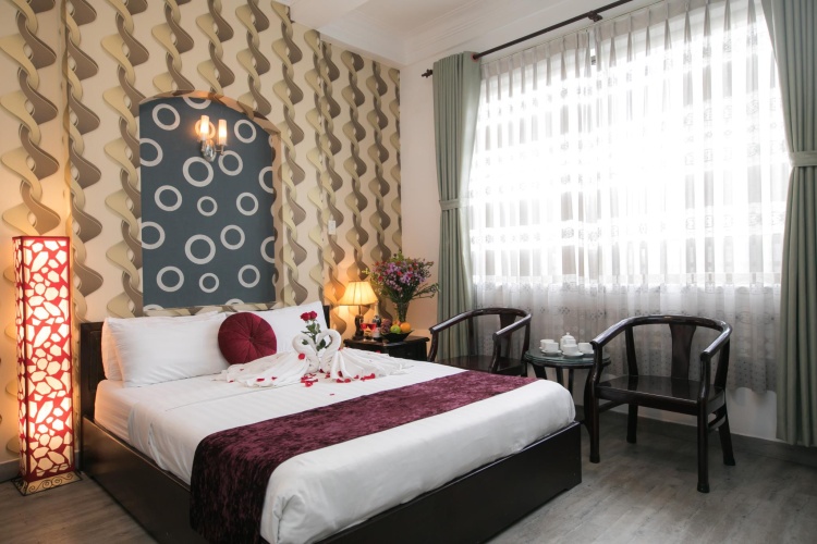 Deluxe Double room with city view