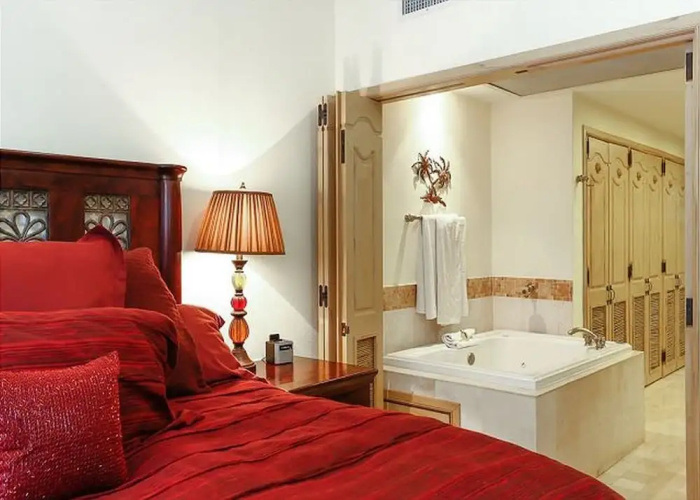 Upgraded Villa La Estancia W/view