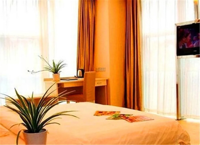 Super 8 Hotel
