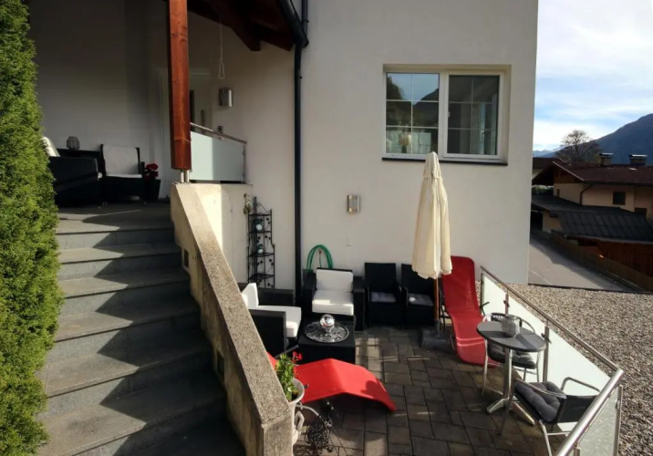 Apartments Schloß-Weißenstein-Straße