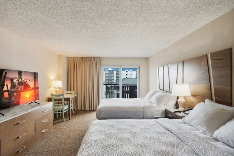 Standard Sextuple room with balcony and with partial view