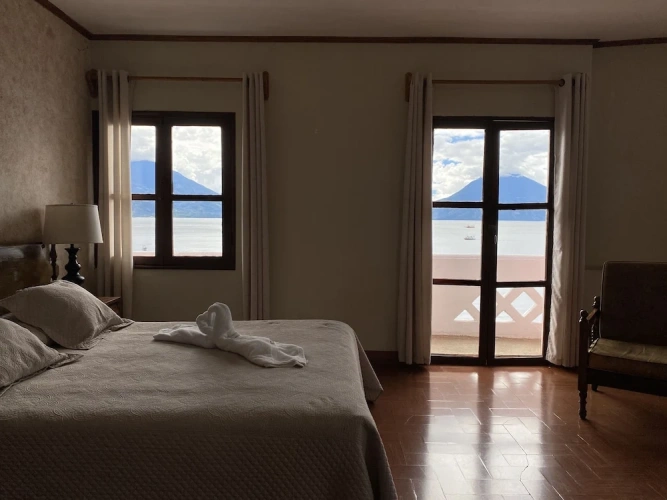 Standard Double room with balcony and with lake view