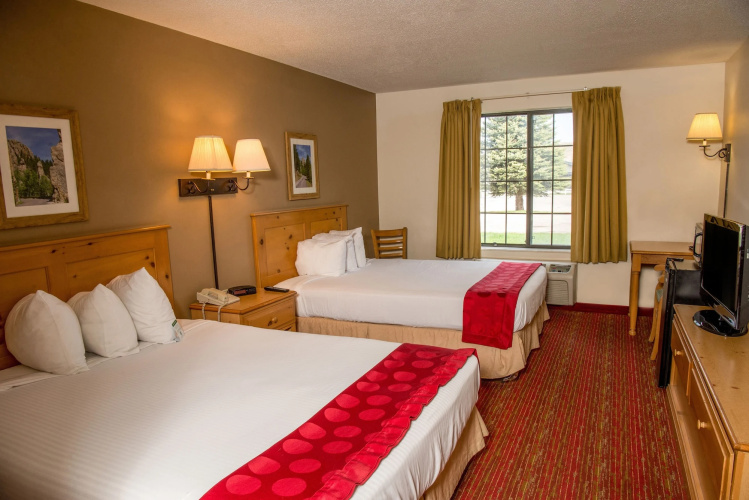 Comfort Inn & Suites Summerset - North Rapid City