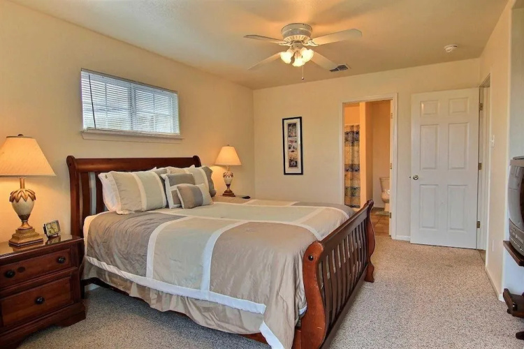 Tropical Touchdown - 4 Br Home